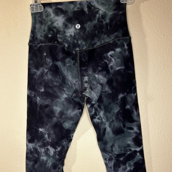 Cropped lululemon align leggings - Picture 2 of 11